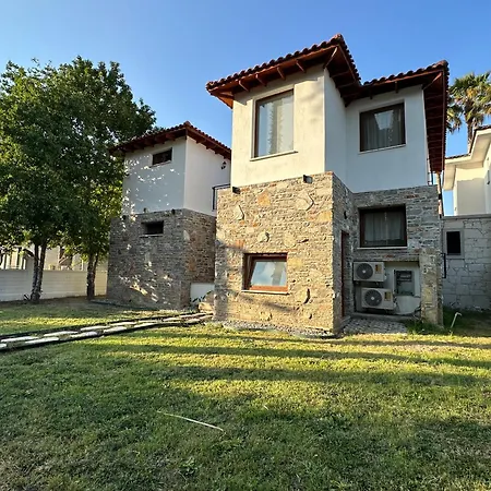 Merry - Dalyan Stonehouse With Palmtrees, 50m To River Ortaca (Mugla)