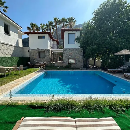 Merry - 3br Private Pool&garden - 50m To River