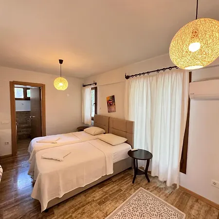 Vilă Merry - 3br Private Pool&garden - 50m To River Ortaca (Mugla)